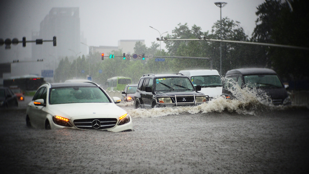 Cách xử lý xe bị ngập nước trong mùa mưa bão